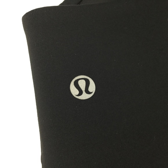 Lululemon Hold It Against Me sports bra, 32D - Picture 5 of 11